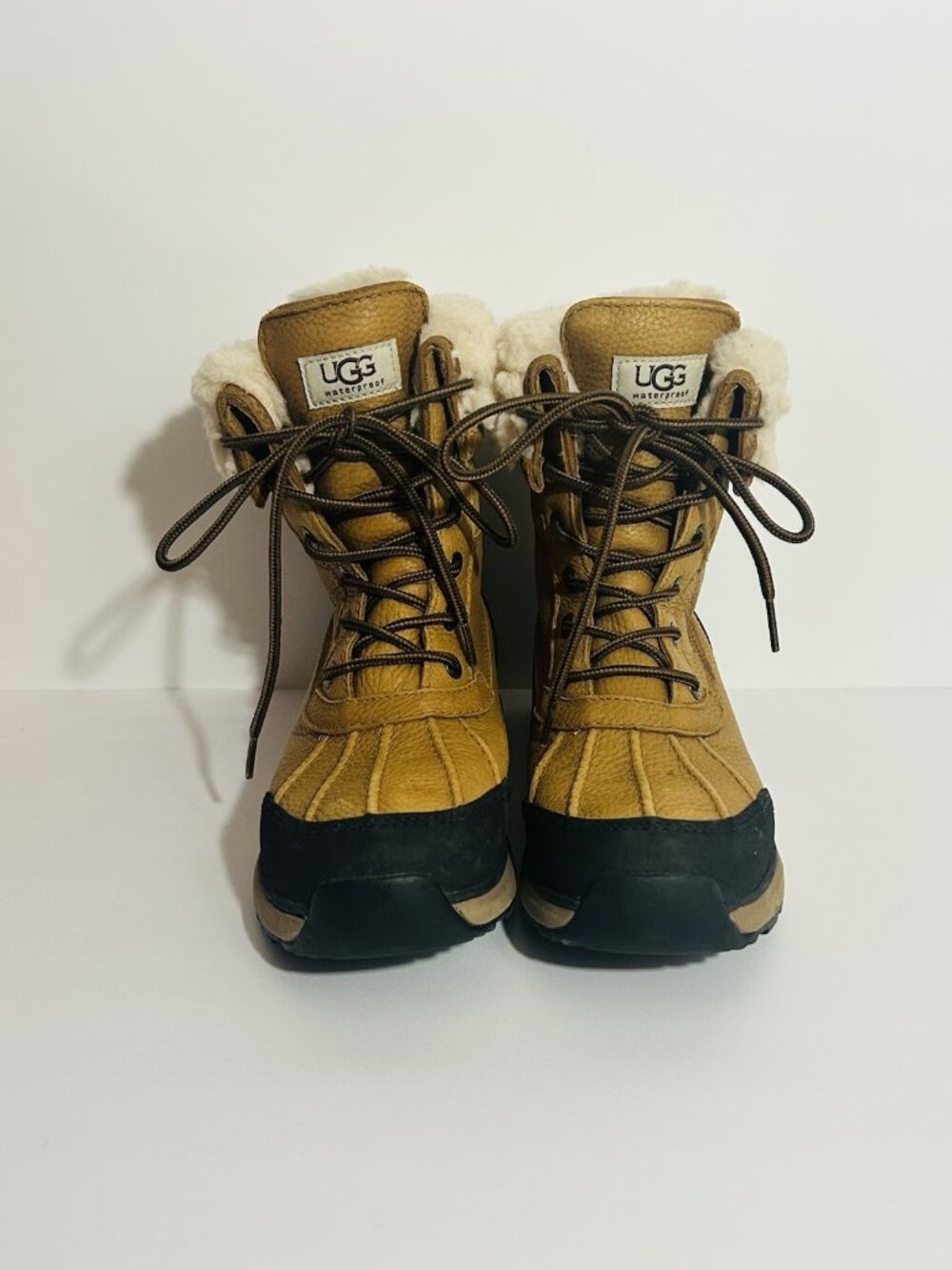 UGG Ladies Adirondack III Waterproof Leather Boots Sz 7 Brown Cozy Heritage